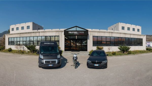 Publistudio Autoworks - Grafiche Personalizzate per Motocross ed Enduro