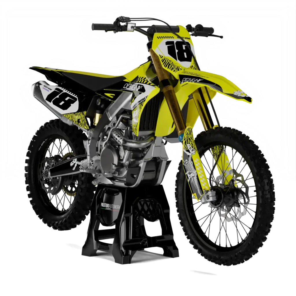 Suzuki Roczen 450 kit grafiche per RMZ RM RME DR DRZ Suzuki Roczen 450 – Kit Grafiche Adesive Compatibili con Modelli RM, RM-Z e Supermoto Stile racing. Massima resistenza. Look inconfondibile. Dai una nuova identità alla tua Suzuki con il kit grafiche Suzuki Roczen 450, progettato per esaltare estetica e funzionalità senza compromessi. Ogni kit è realizzato con materiali di alta qualità e perfetta vestibilità, per garantire una resistenza superiore anche nelle condizioni più estreme: in pista, nei boschi o sull’asfalto. ✅ Compatibile con tutti i principali modelli Suzuki motocross, enduro e motard: Motocross: RM 85 / RM 125 / RM 250 RM-Z 250 / RM-Z 450 Supermoto e Motard: RM-Z 450 SM / Conversioni su base RM-Z e DR-Z E ovviamente compatibili con le versioni più recenti delle linee RM, RM-Z, DR-Z e Supermoto.