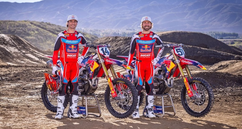 SUPERcross Ducati
